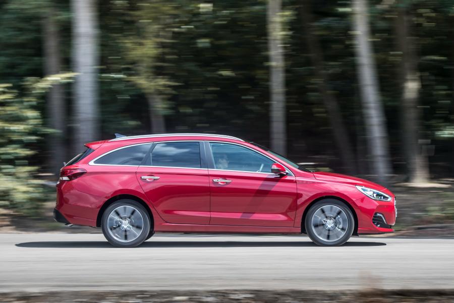  Hyundai i30 Tourer Go! SE (PD) 2018 года  (UK) (фото 16 из 40)